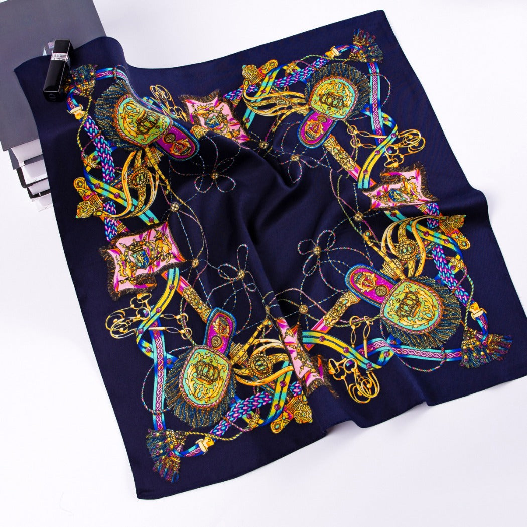 Scarvii - Vintage Print Square Scarf for Stylish Outfits