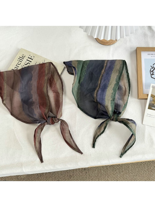 Scarvii - Abstract Stripe Pattern Triangle Scarf