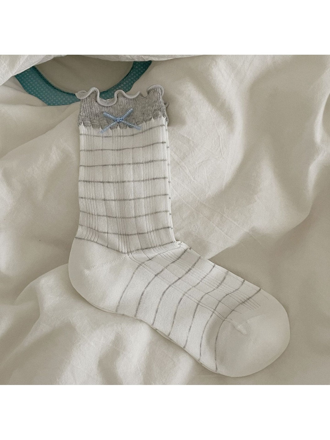 Rufia - Preppy Colorblock Ruffle Cuff Crew Socks