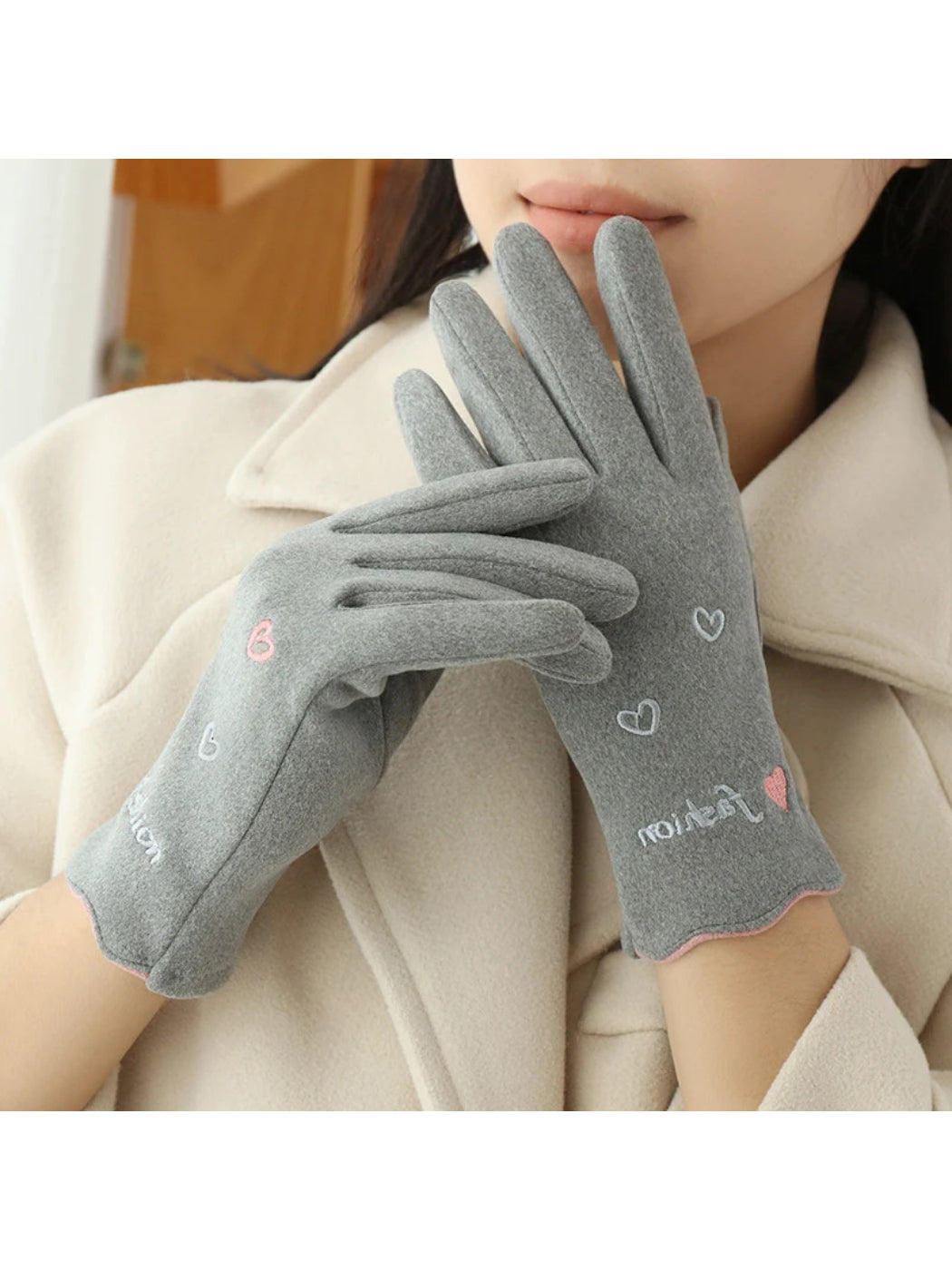 Gloving - Embroidered Heart Soft Knit Gloves