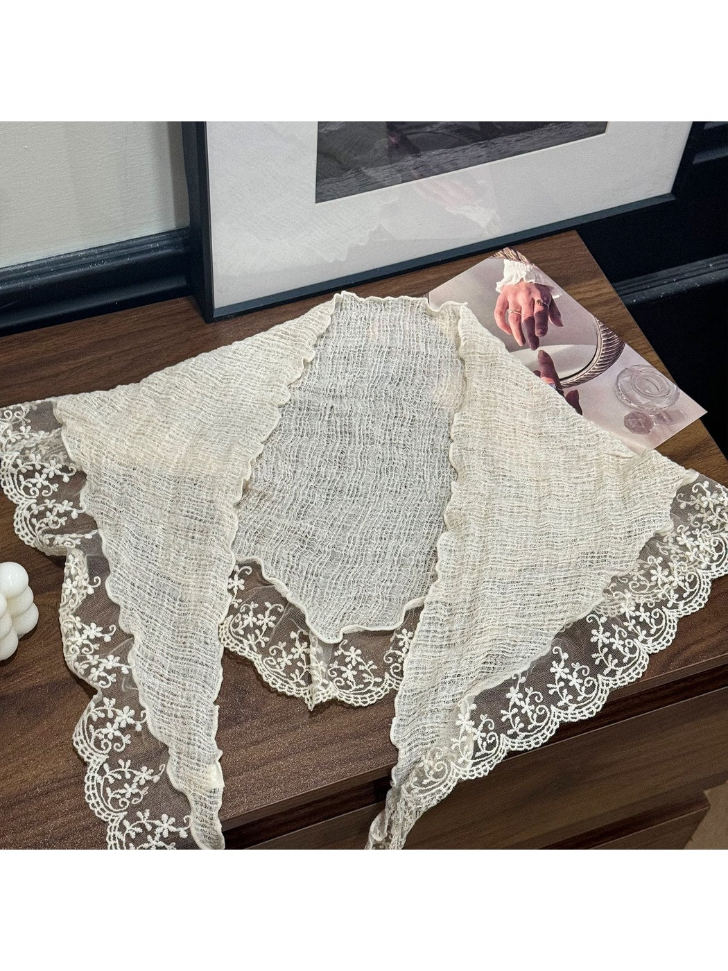 Scarvii - Openwork Lace Design Triangle Bandana