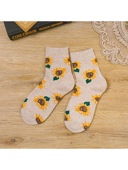 Rufia - Vintage Floral Embroidery Crew Socks