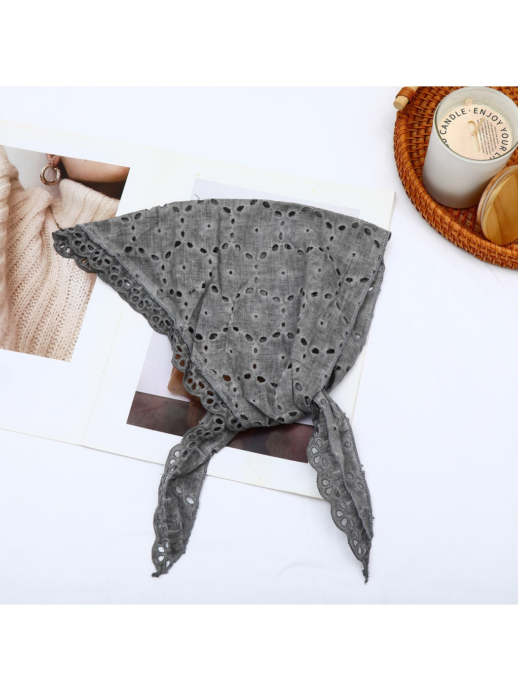 Scarvii - Casual Hollow Out Triangle Bandana
