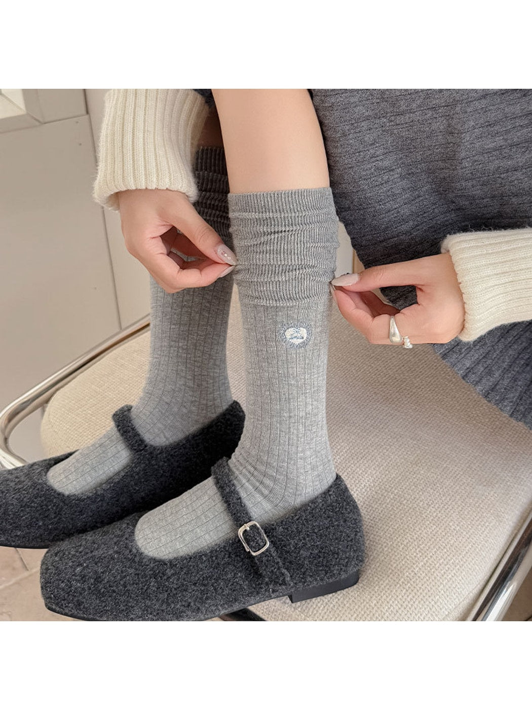 Rufia - Ribbed Heart Detail Casual Mid-Calf Socks