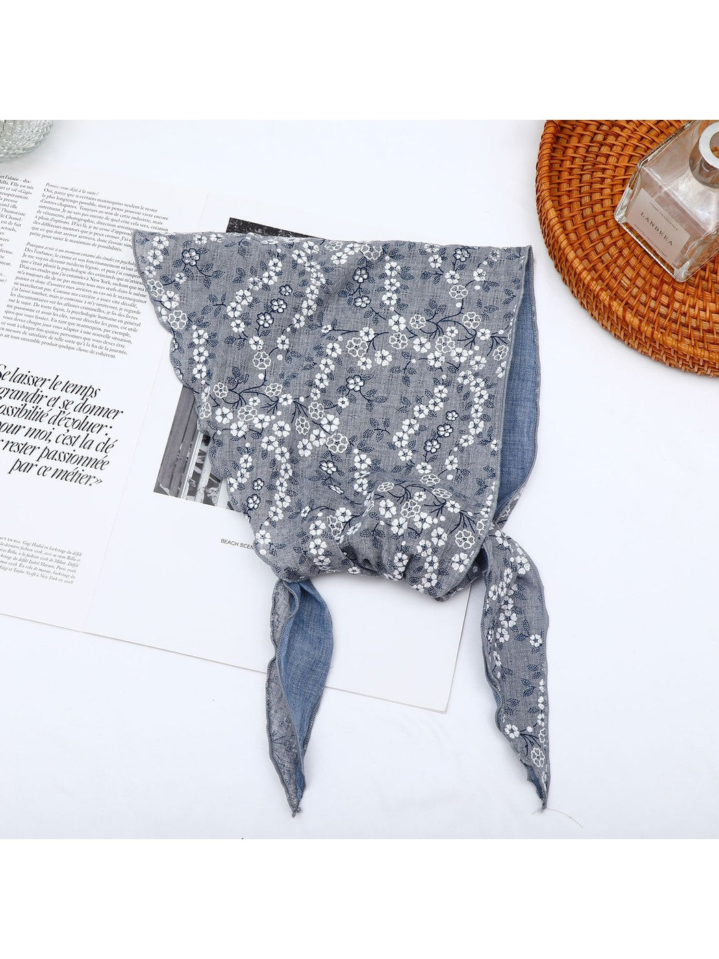 Scarvii - Pastoral Floral Print Triangle Bandana