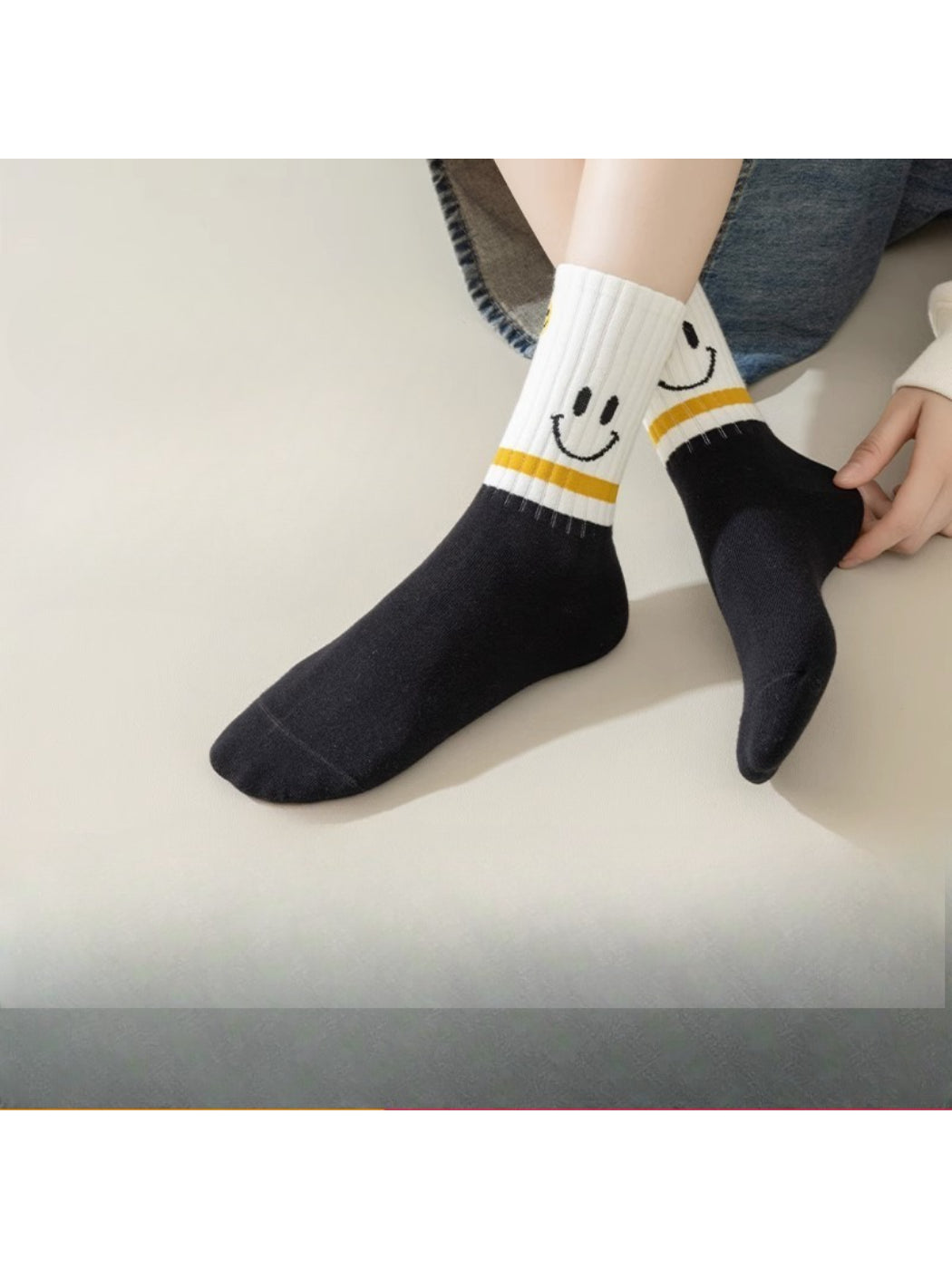 Rufia - Playful Smiley Face Everyday Crew Socks product image 2