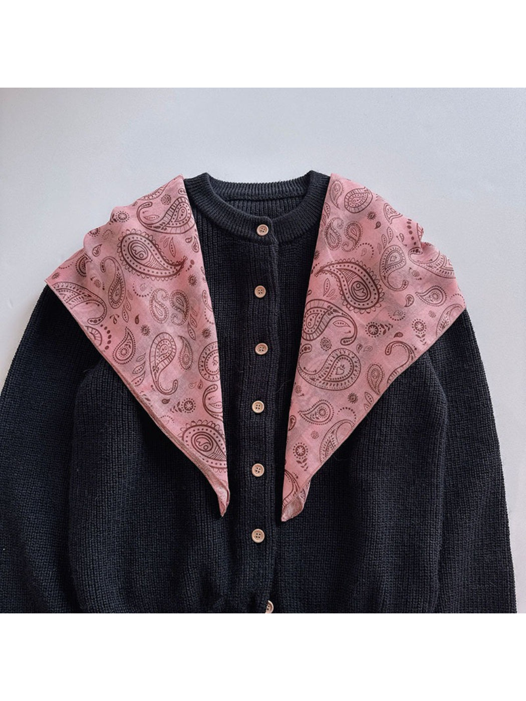 Scarvii - Vintage Paisley Accent Scarf