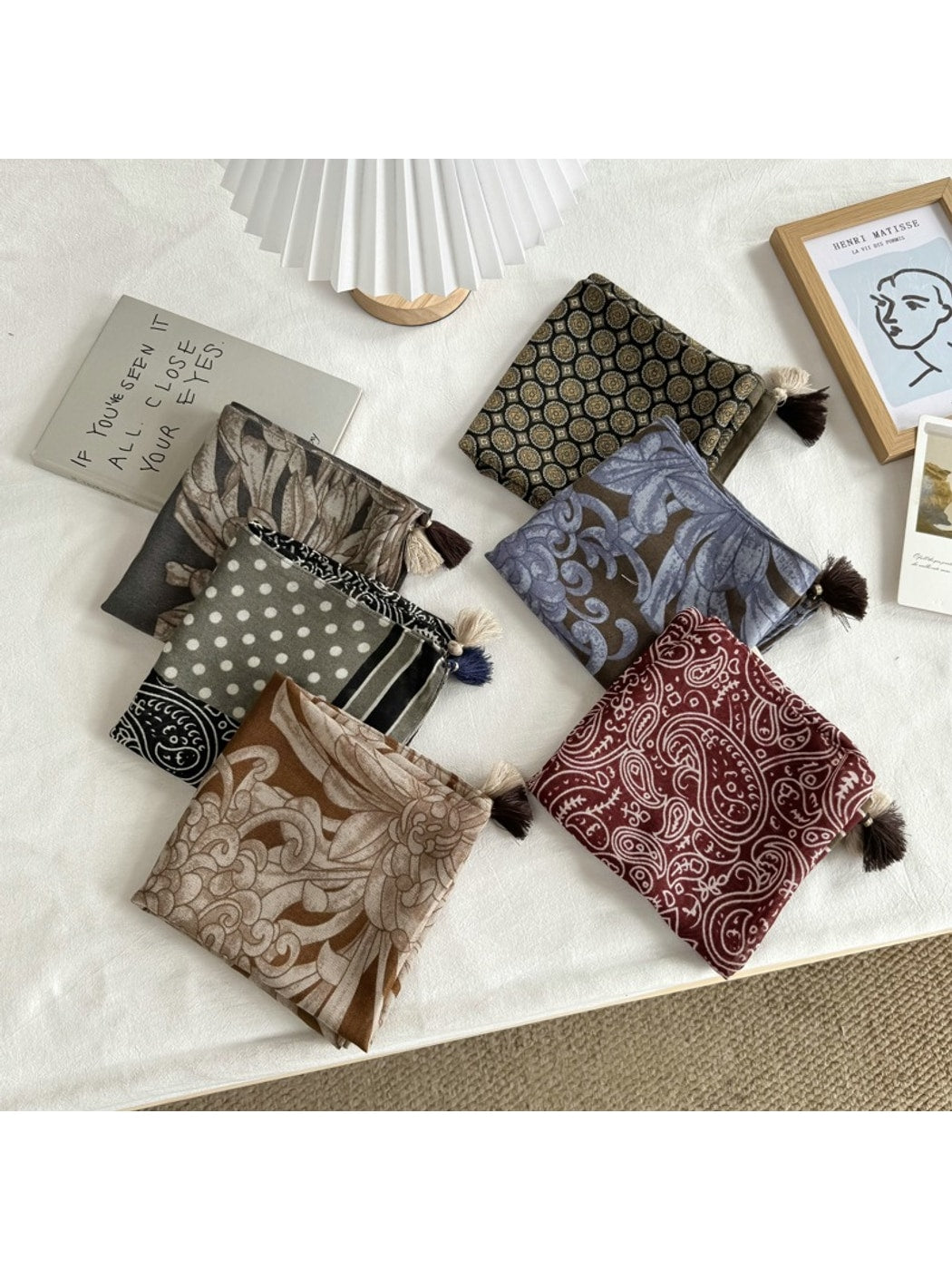 Scarvii - Printed Simple Style Square Neck Scarf