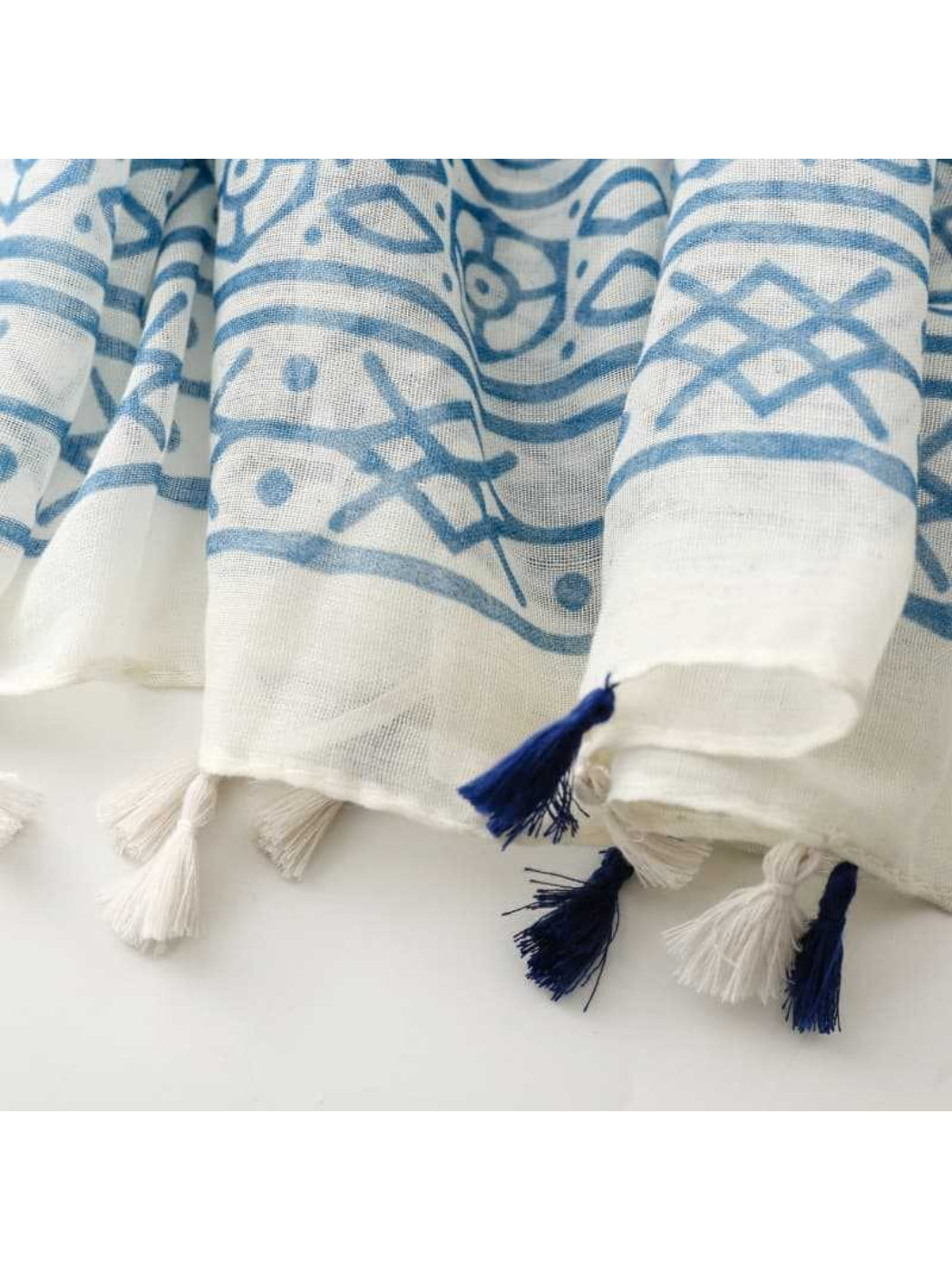 Scarvii - Modern Diamond Print Casual Scarf