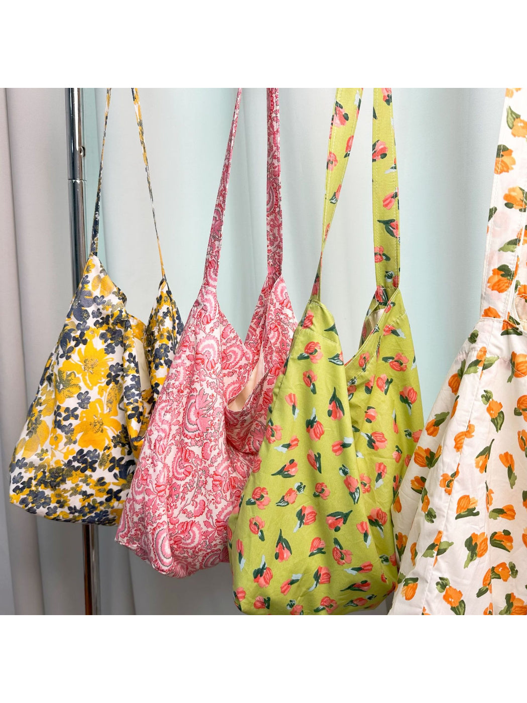 Cosbai - Soft Floral Shoulder Bag