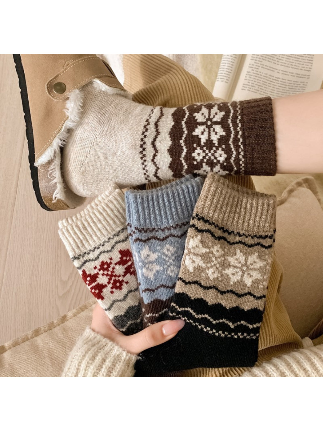 Rufia - Nordic Snowflake Crew Socks