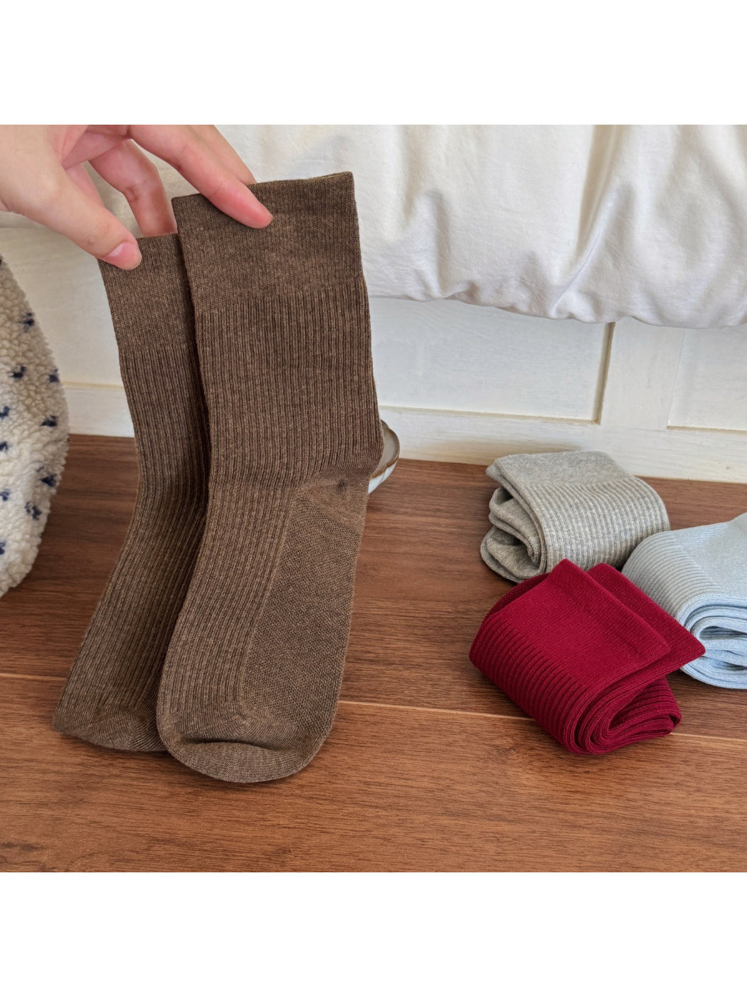 Rufia - Solid Ribbed Everyday Crew Socks