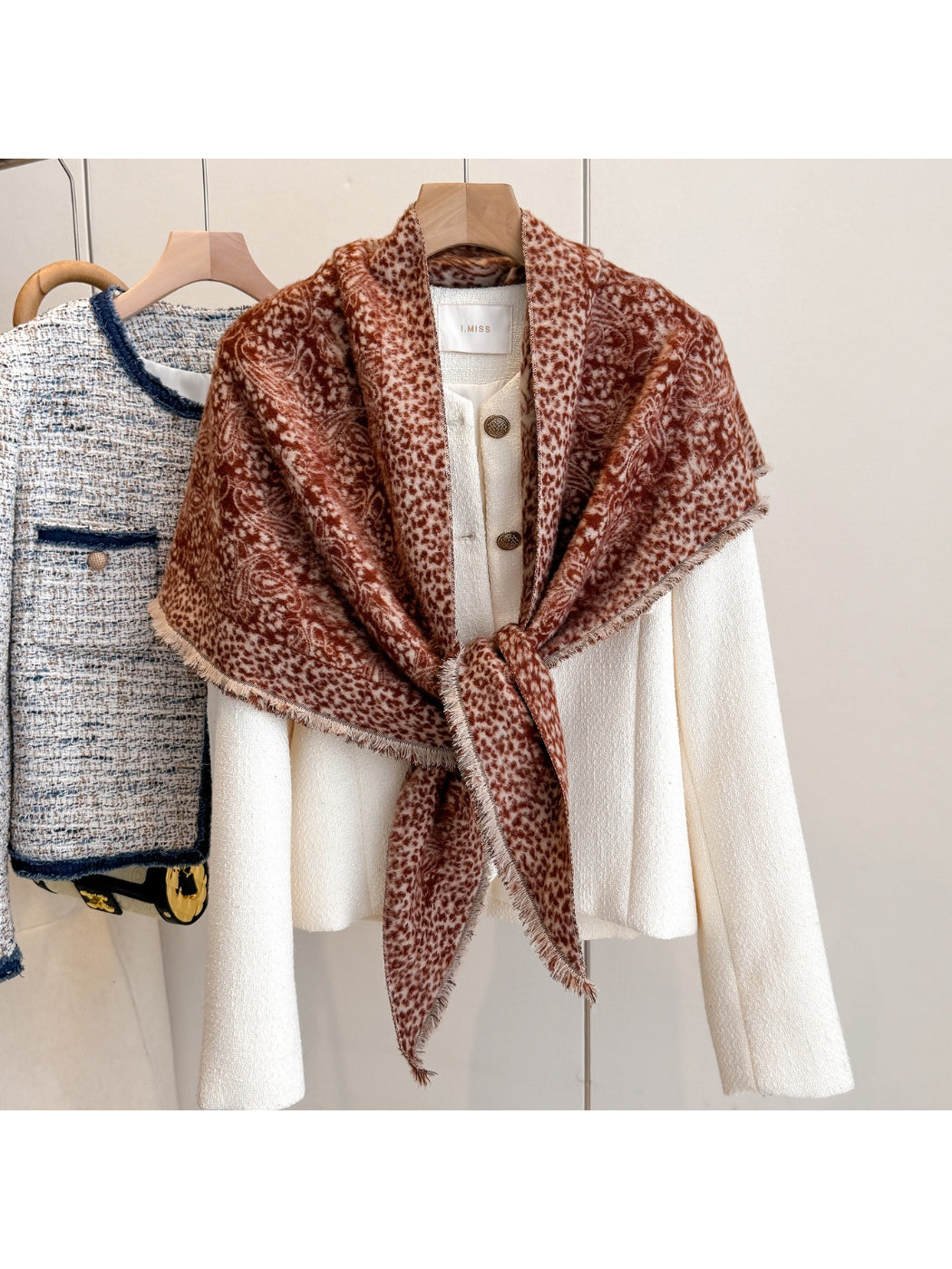 Scarvii - Vintage Paisley Cloud Scarf