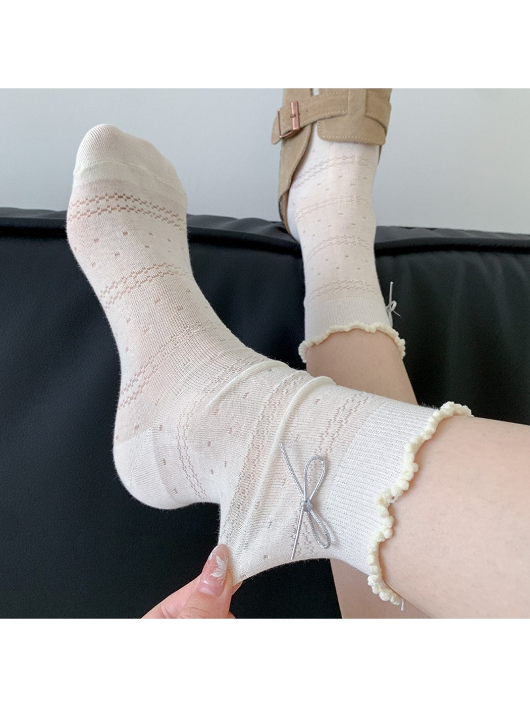Rufia - Ruffle Cuffs Bow Detail Solid Color Crew Socks