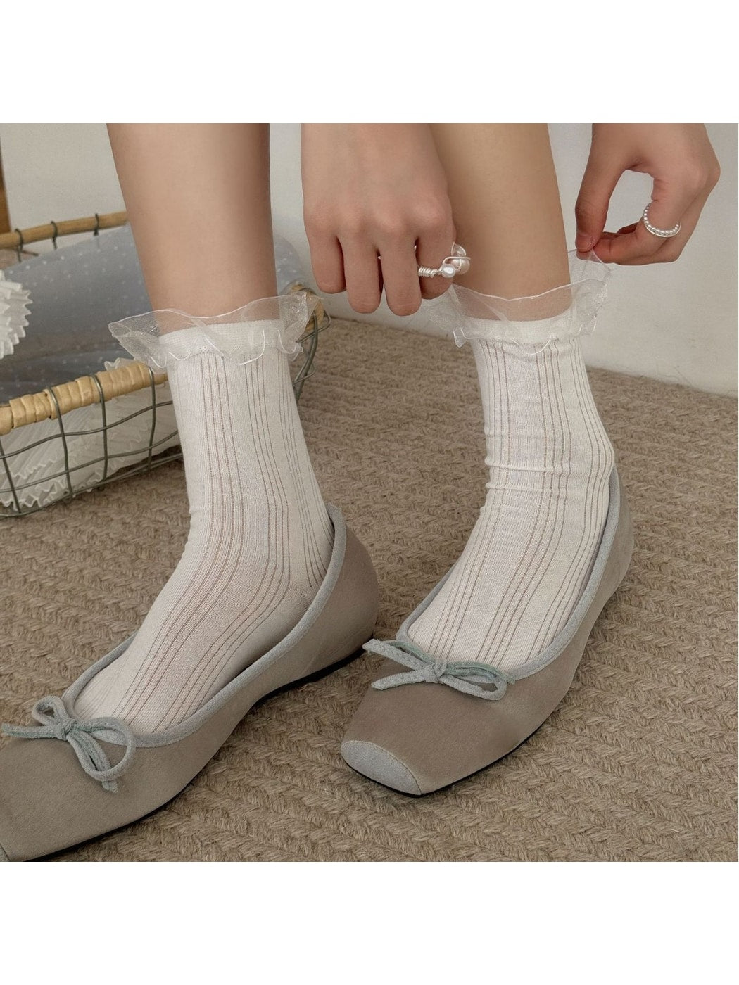 Rufia - Lace Trim Bow Detail Hollow Out Crew Socks