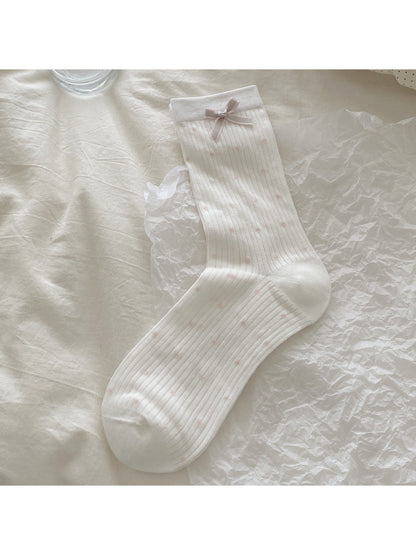 Rufia Ribbon Lace Mesh Crew Socks texture detail