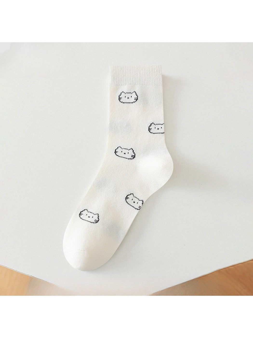 Rufia - Playful Cartoon Cat Theme Crew Socks