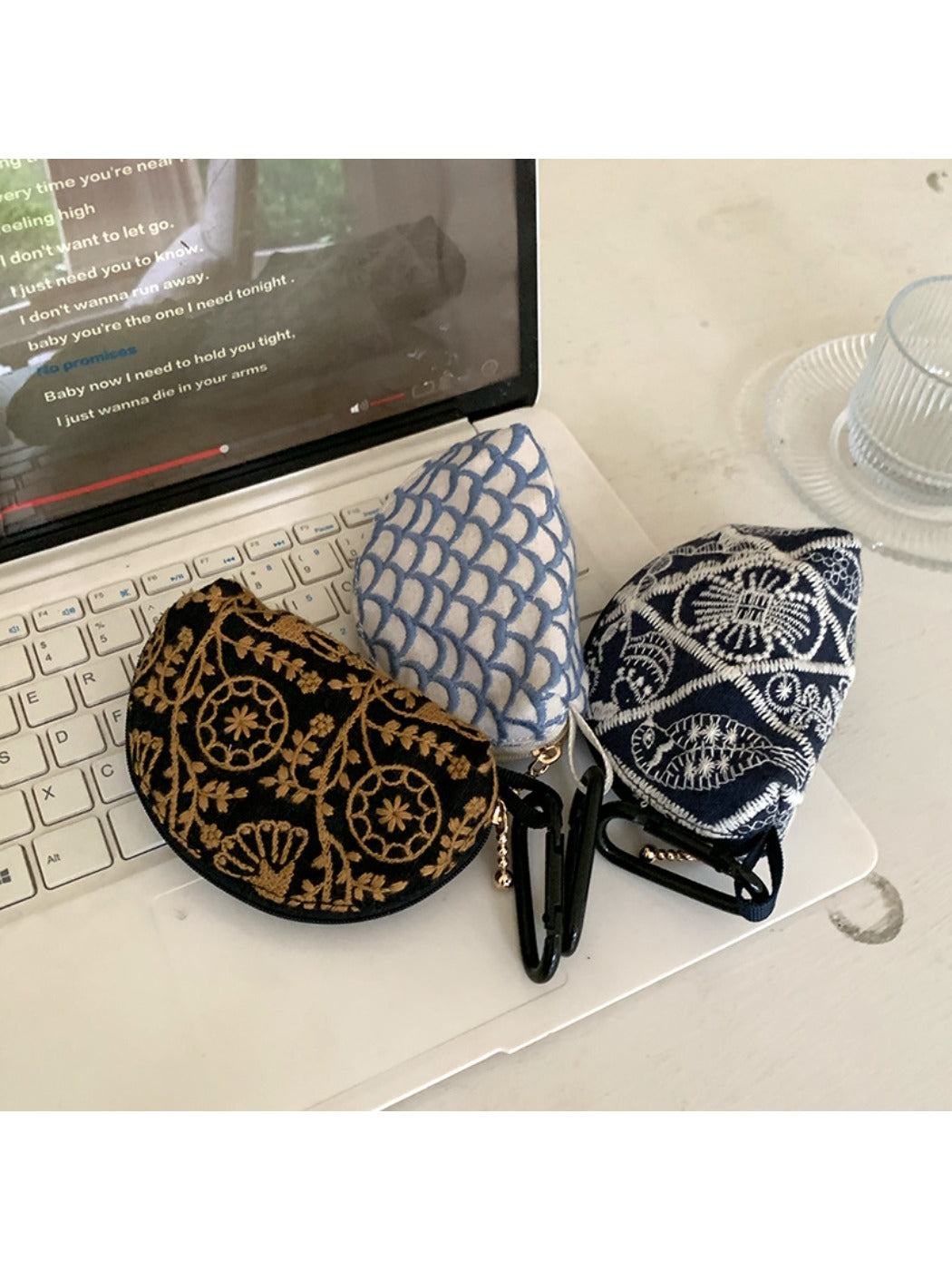 Cosbai - Embroidered Earphone Storage Pouch
