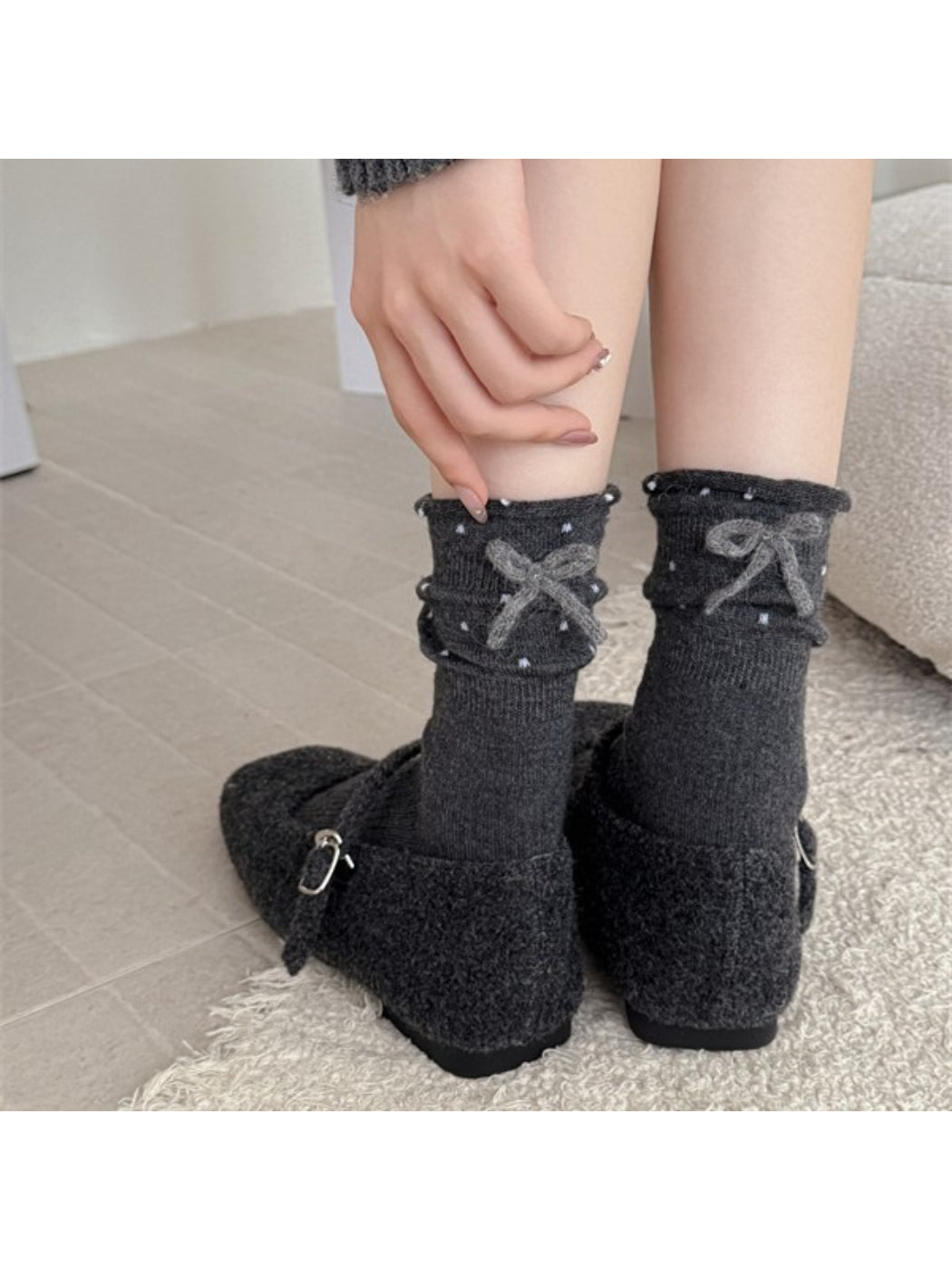 Rufia Ribbon Ruffle Dot Crew Socks product image