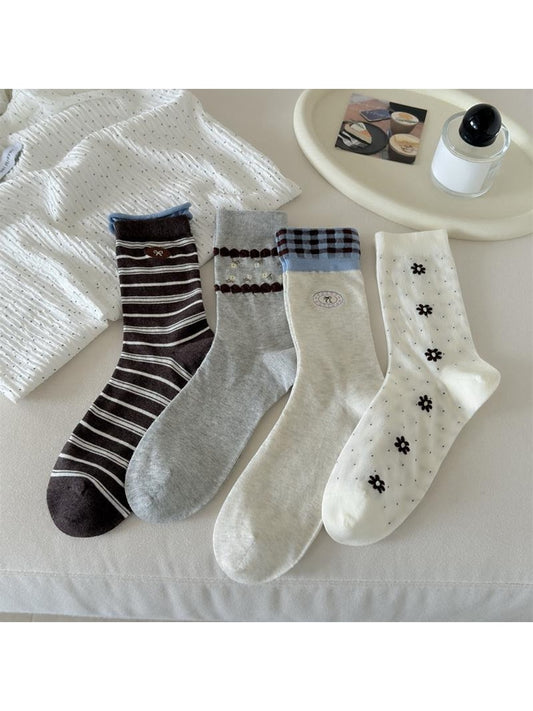 Rufia - Cute Floral and Bow Detail Crew Socks
