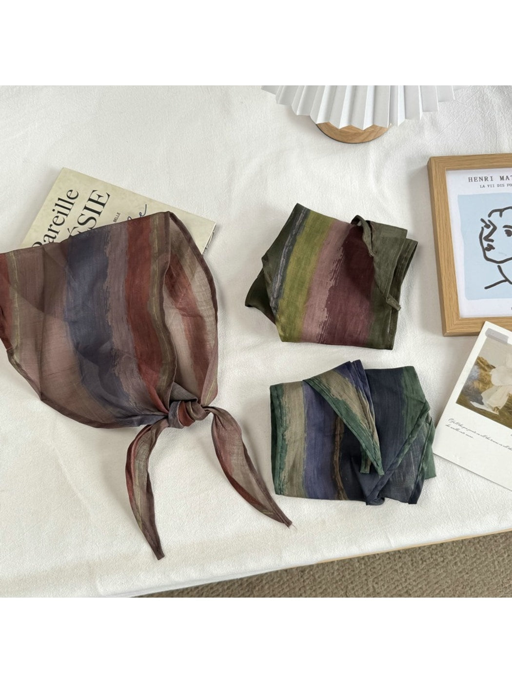 Scarvii - Abstract Stripe Pattern Triangle Scarf