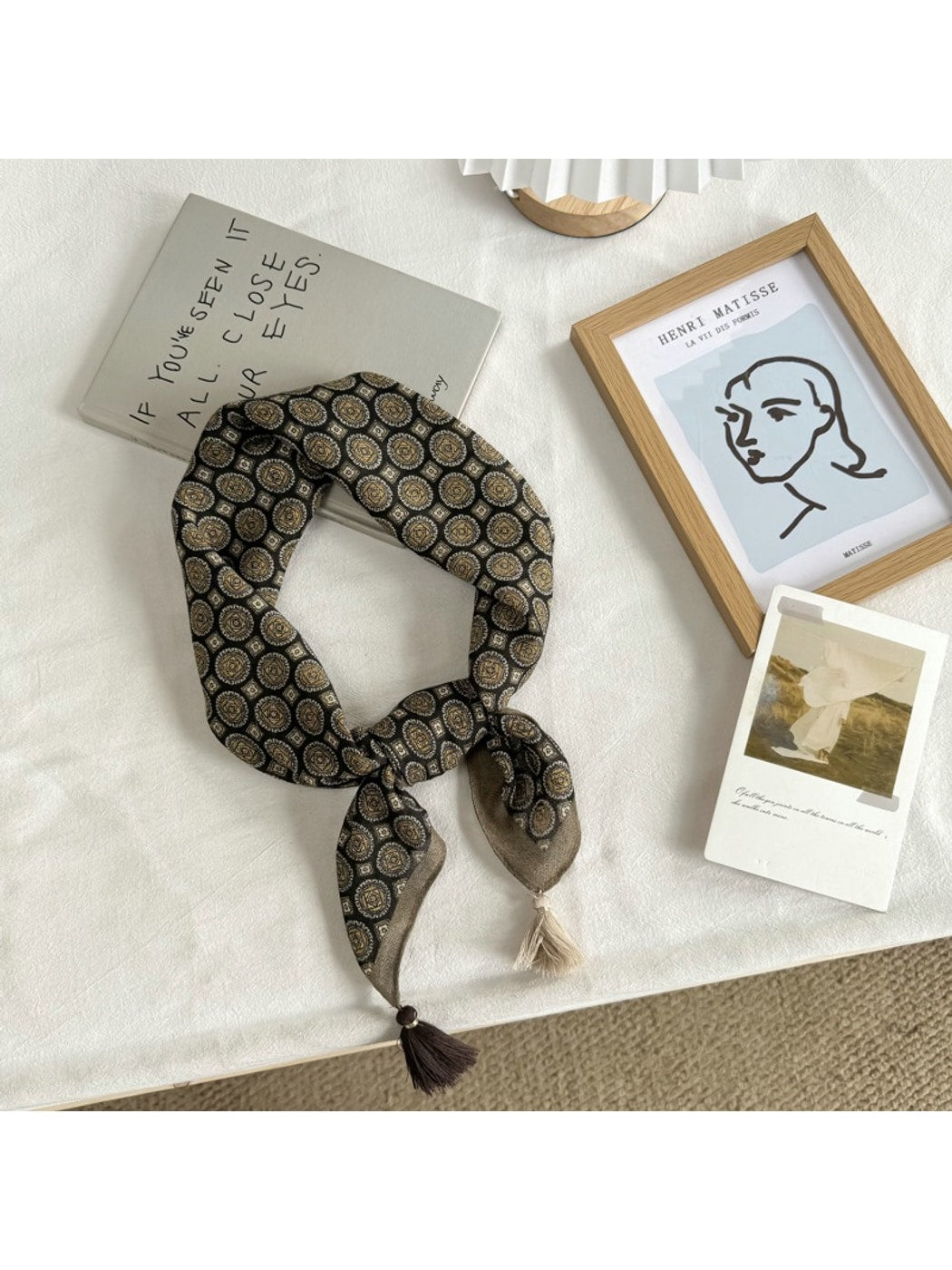 Scarvii - Printed Simple Style Square Neck Scarf