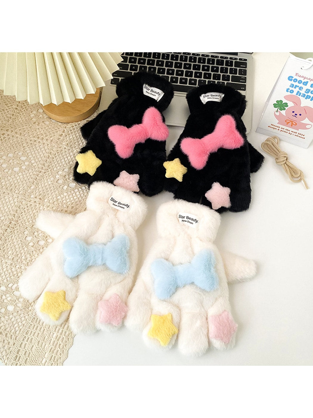 Gloving - Bow and Star Accent Plush Winter Gloves