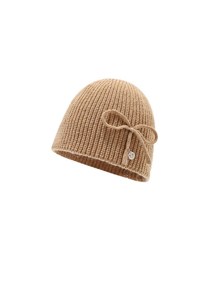 Haila – Knitted Beanie with Bow