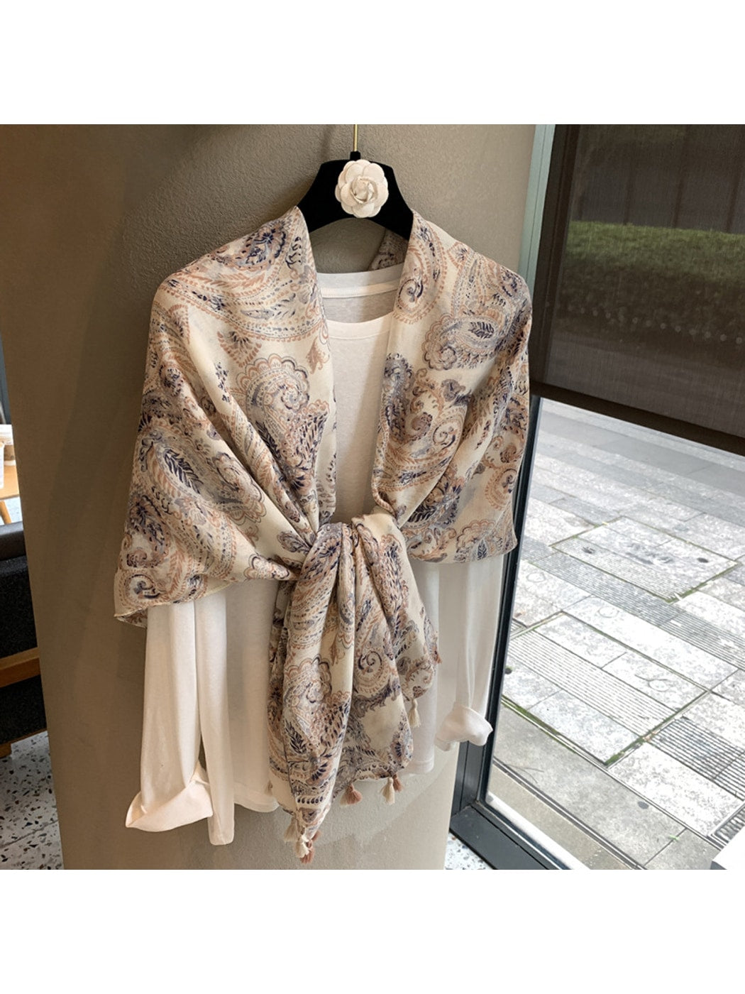 Scarvii - Paisley Print Tassel Trim Shawl Scarf