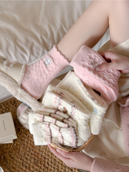 Rufia – Cozy Cartoon Dog Plush Sleep Socks