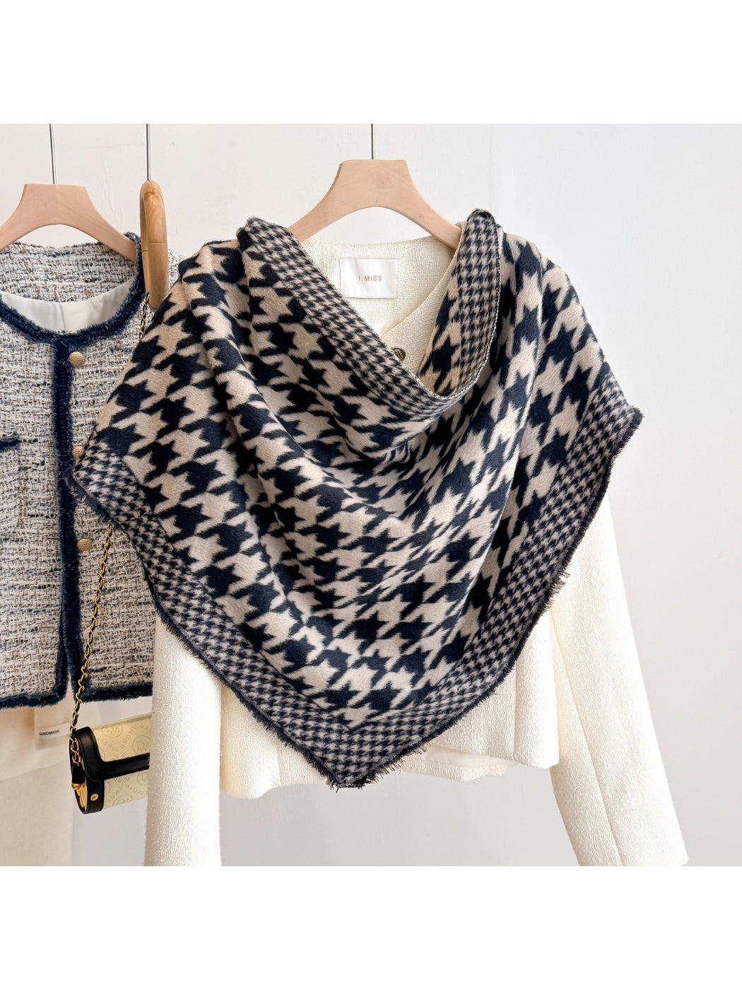 Scarvii - Houndstooth Wrap Scarf