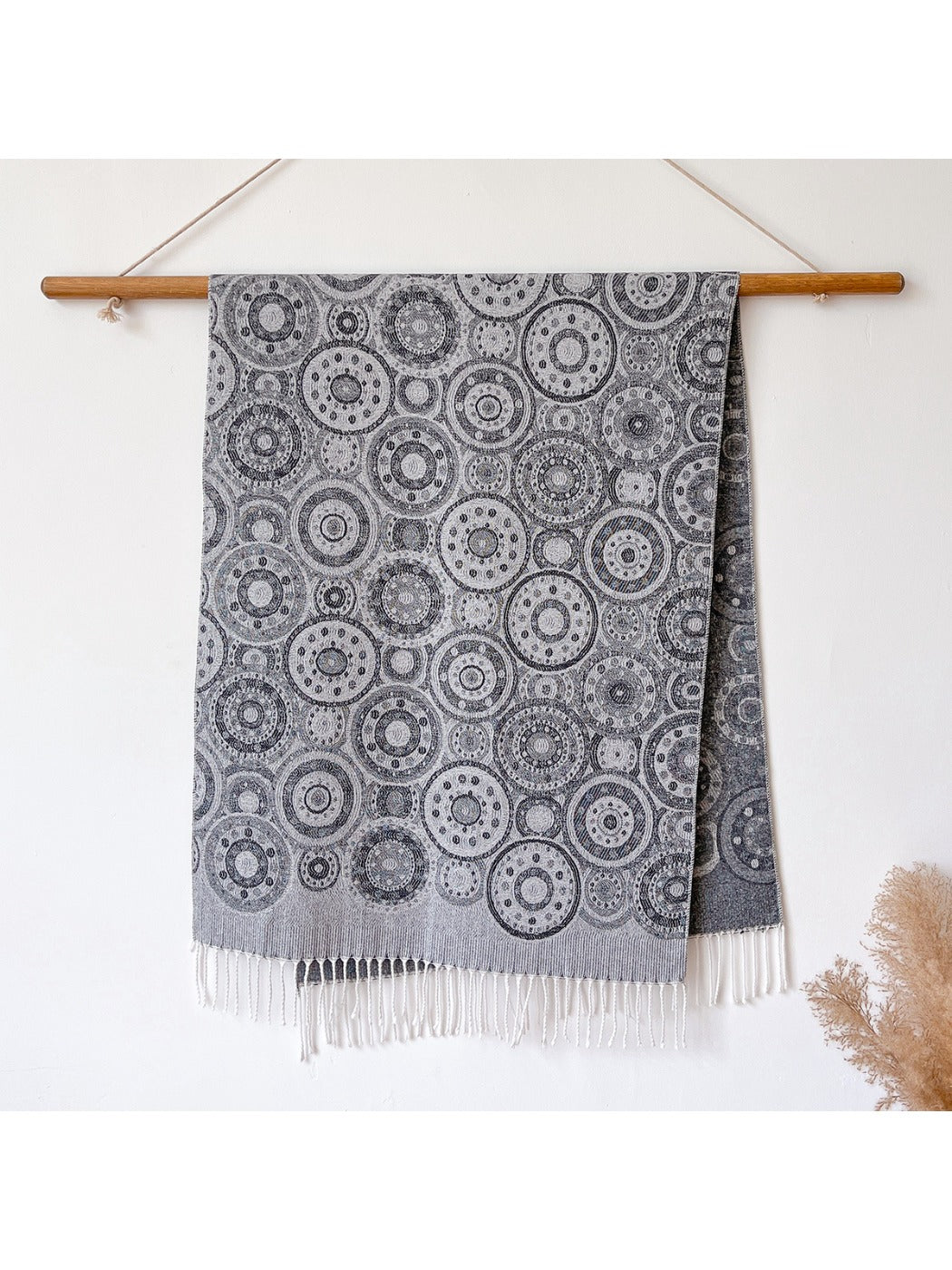 Scarvii – Circle Pattern Fringe Scarf & Wrap