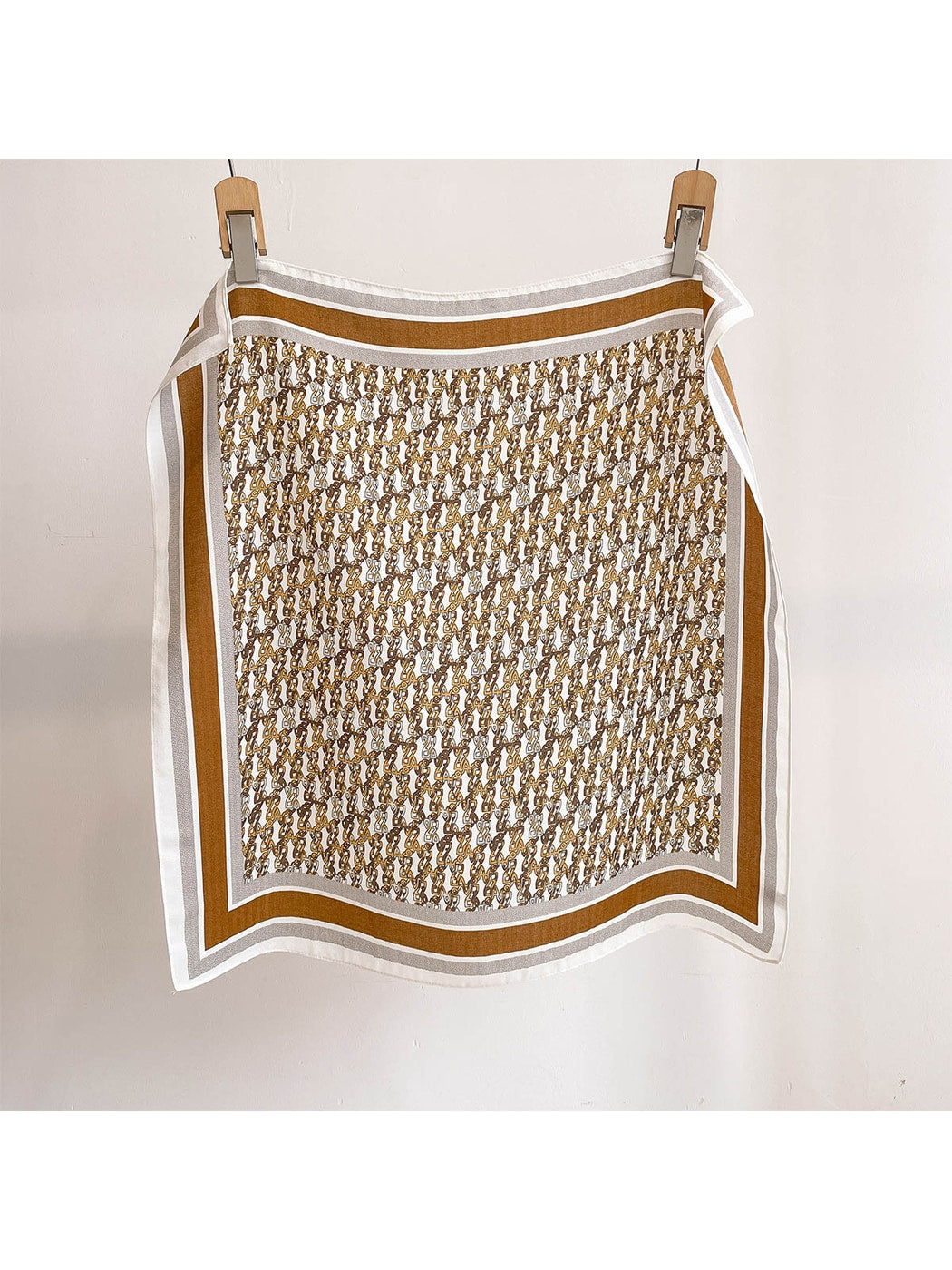 Scarvii - Chain Print Simple Border Square Scarf