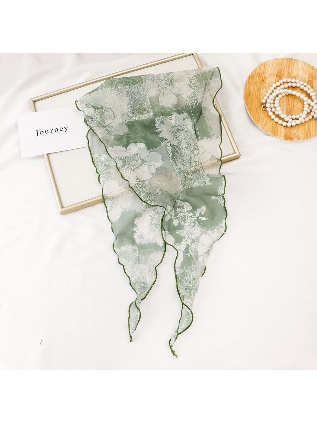 Scarvii - Fashion Print Diamond Shaped Scarf