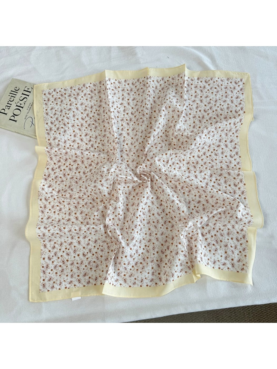 Scarvii - Vintage Paisley Aesthetic Square Scarf