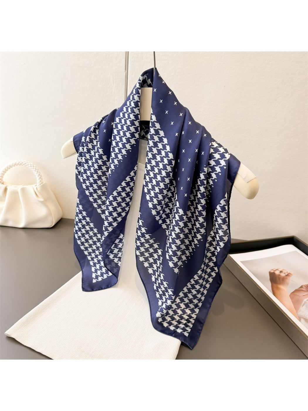 Scarvii - Houndstooth Print Square Scarf