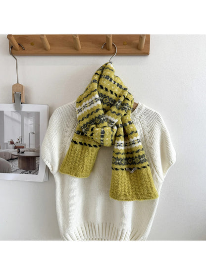 Scarvii - Geometric Zigzag Band Fuzzy Textured Scarf