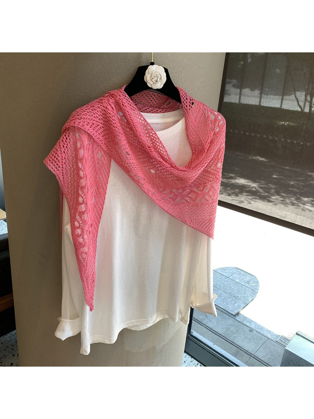 Scarvii - Hollow-Out Lattice Triangle Bandana