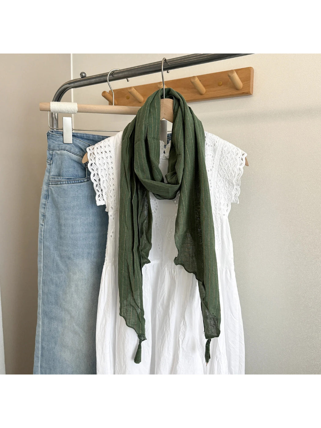 Scarvii - Stripe Tassel Lightweight Scarf