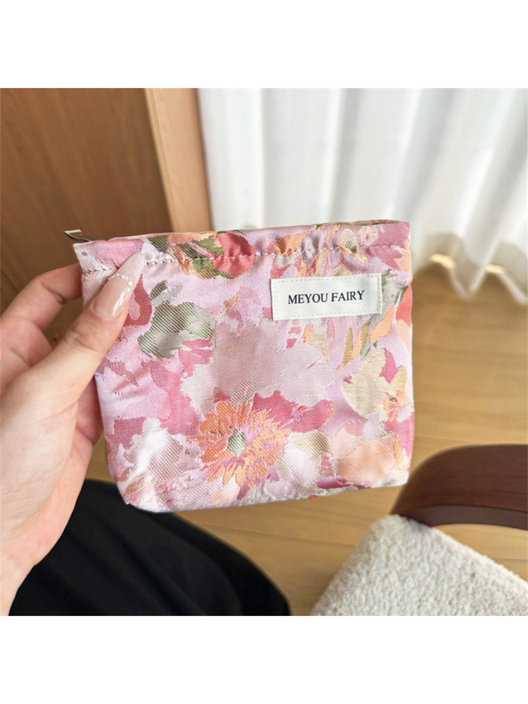 Cosbai - Elegant Watercolor Floral Cosmetic Bag