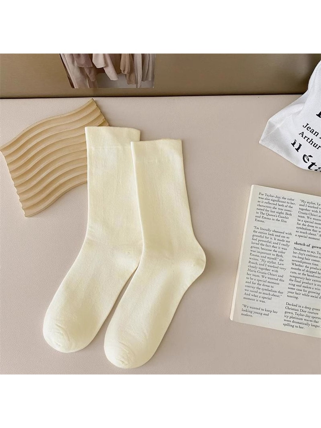 Rufia - Classic Creamy Solid Color Crew Socks