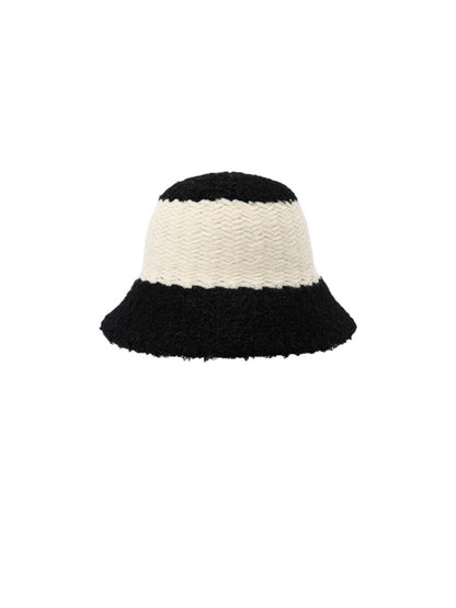 Haila – Two-Tone Fuzzy Bucket Hat