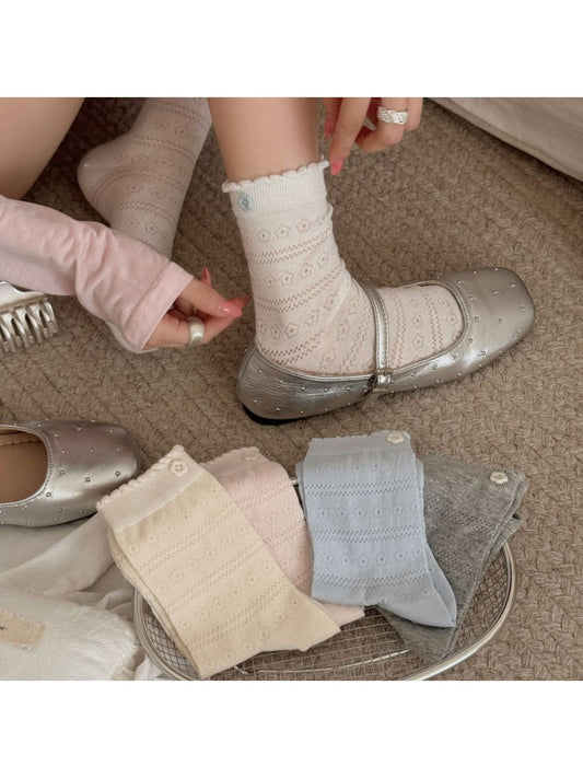 Rufia - Floral Pattern Openwork Button Detail Crew Socks