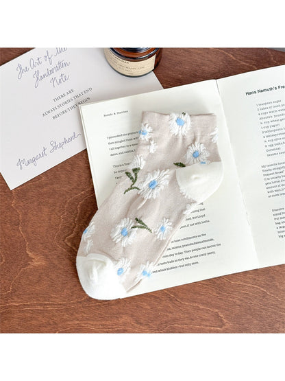 Rufia - Muted Floral Embroidered Ankle Socks