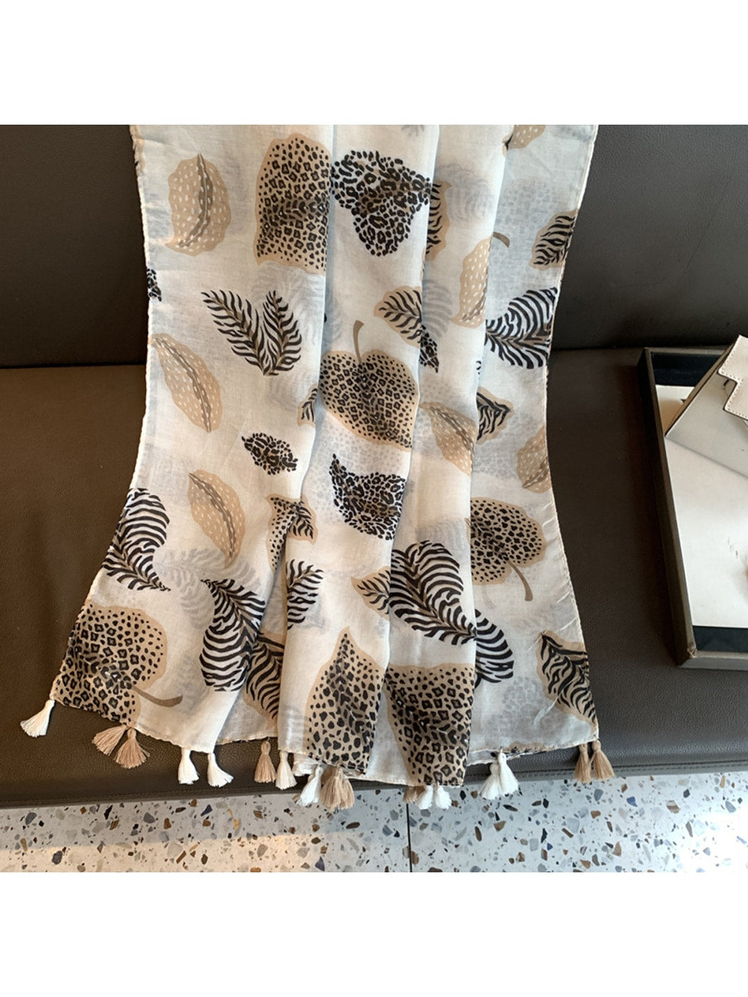 Scarvii - Geometric Leaves Print Rectangular Scarf