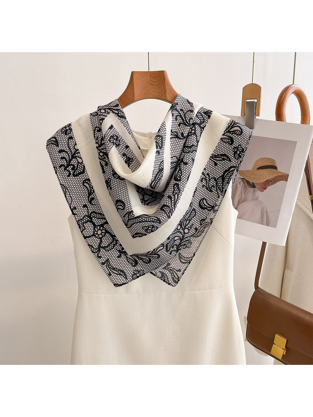 Scarvii - Geometric Concentric Print Square Scarf