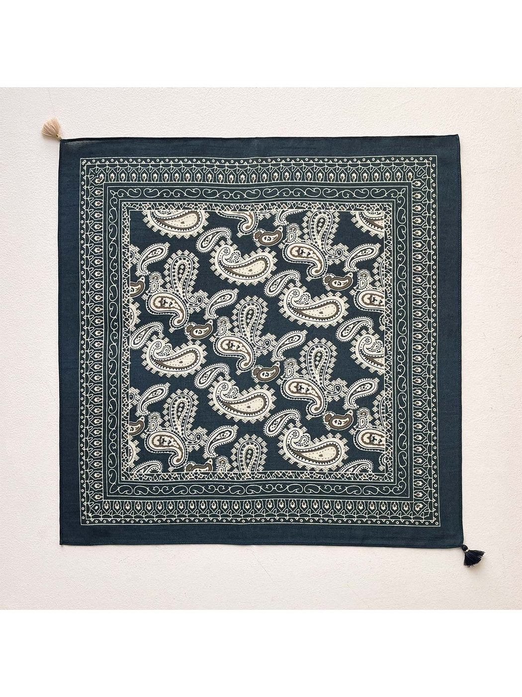 Scarvii - Intricate Styling Paisley Print Square Scarf