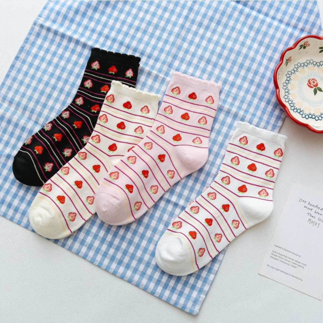 Rufia - Strawberry Cake Pattern Lace Socks