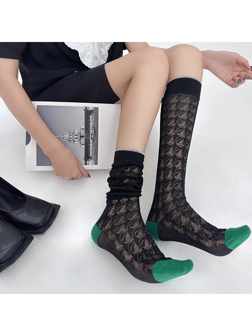 Rufia - Openwork Colorblock Knee-high Socks