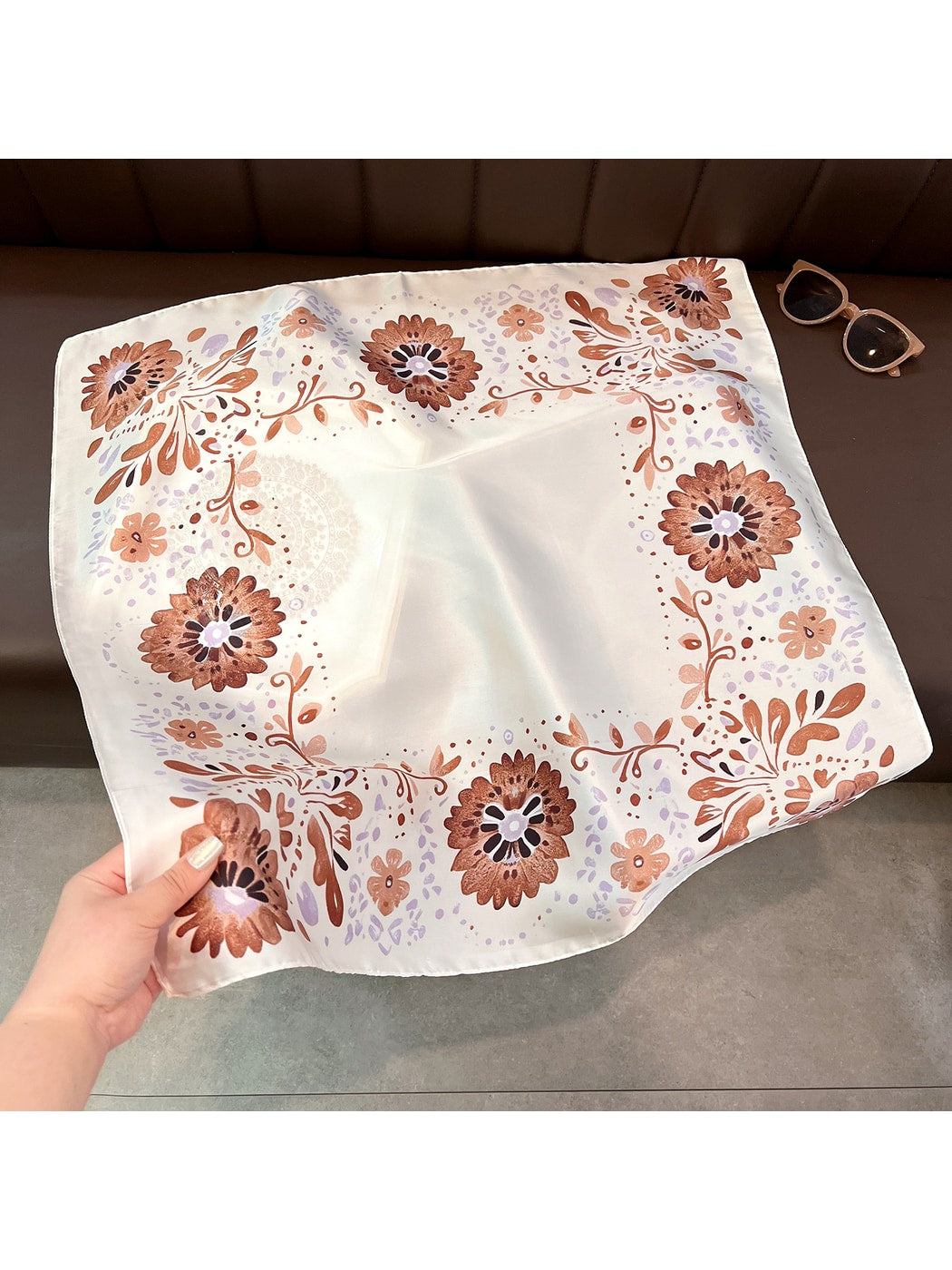Scarvii - Fresh Floral Pattern Neck Accent Square Scarf